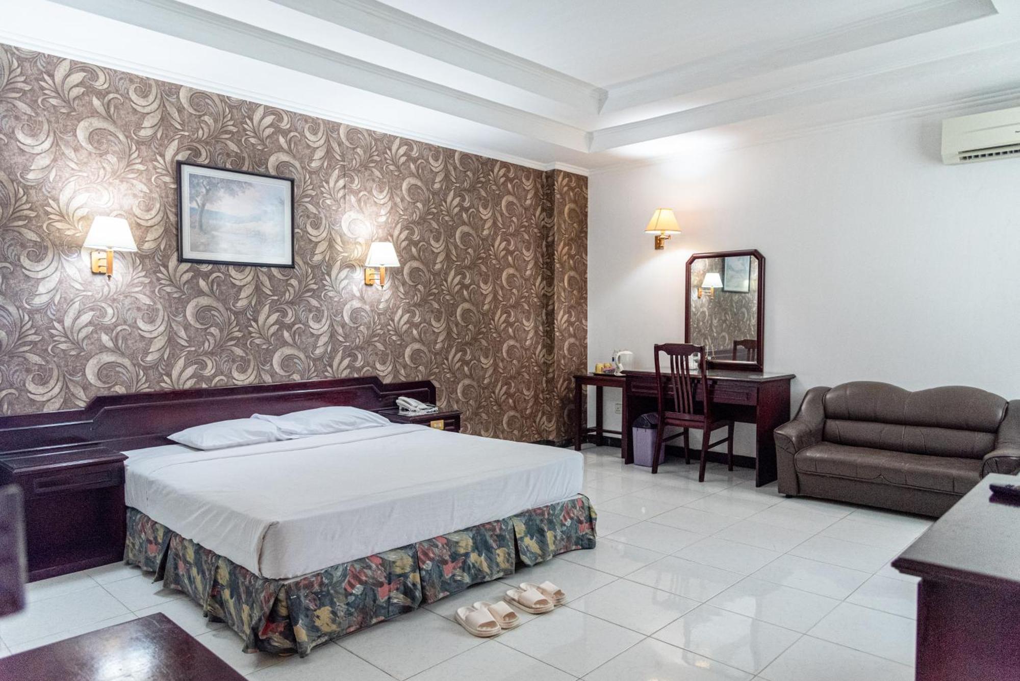 Melin Hotel Tanjungpinang Exteriör bild